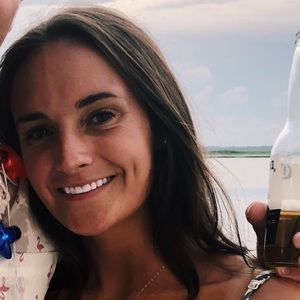 Meet your Posher, Caroline